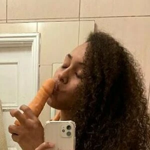Lora
