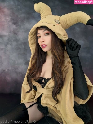 Livibee - Spank my juicy ass