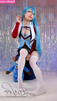 Livibee - good girl wait for her daddy