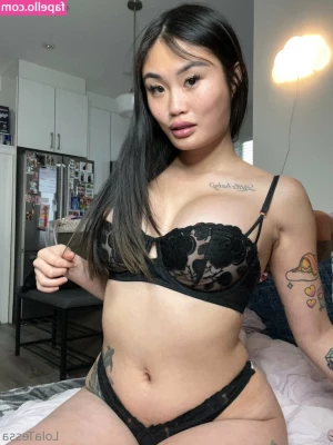lolatessa [ lolatessa-3 ] - My boobs in the sun ☀️