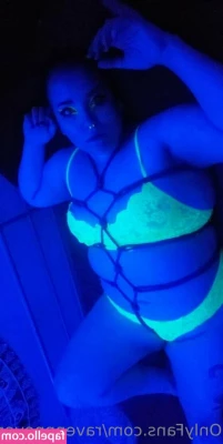 ravenpnevermore - You think this gym needs to clean their mirror  Subscribe to my