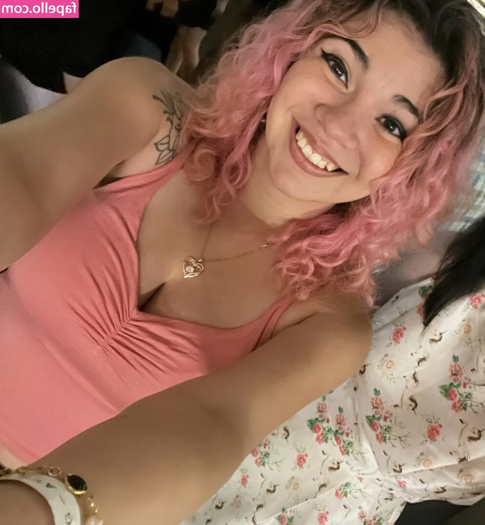 Tiffany Lockheart [ tiffany-lockheart ] - Making my girl dick bounce outside. In my black skirt. Clip