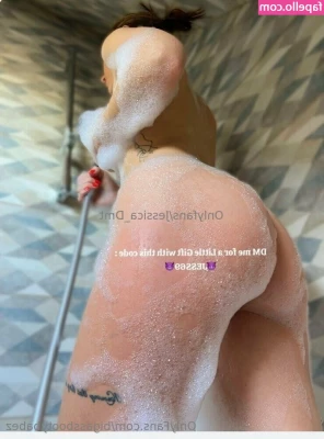 bigassbootybabez [ bigassbootybabez-2 ] - I need some sun...  Where should I take a beach vacation to this