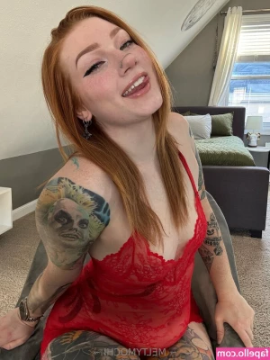 Meltymochi [ meltymochi-8 ] - Naughty nip slip
