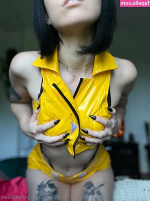 potatoslav [ potatoslav-14 ] - Home from work  Shower time