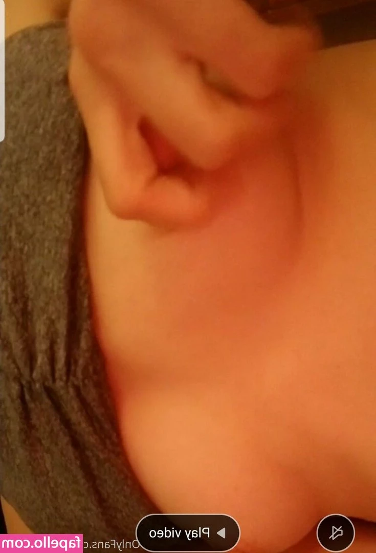 avoyeurtale - Dando o cuzinho bem gostoso pra animar seu domingo 🤤🔥🔥