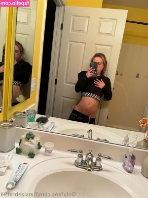 funsizebrat94 - Why is it that when I don't have to go anywhere, my makeup always