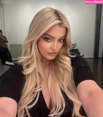 Bebe Rexha [ bebe-rexha ] - Explicito montando dildo realista en 4 🍆