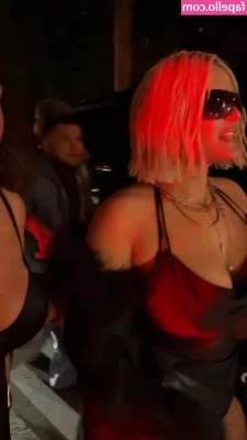 Bebe Rexha [ bebe-rexha ] - What do you like more, sexy selfies or pics taken with my