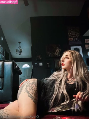 lilithsnoir - An ass worth worshipping 🥵