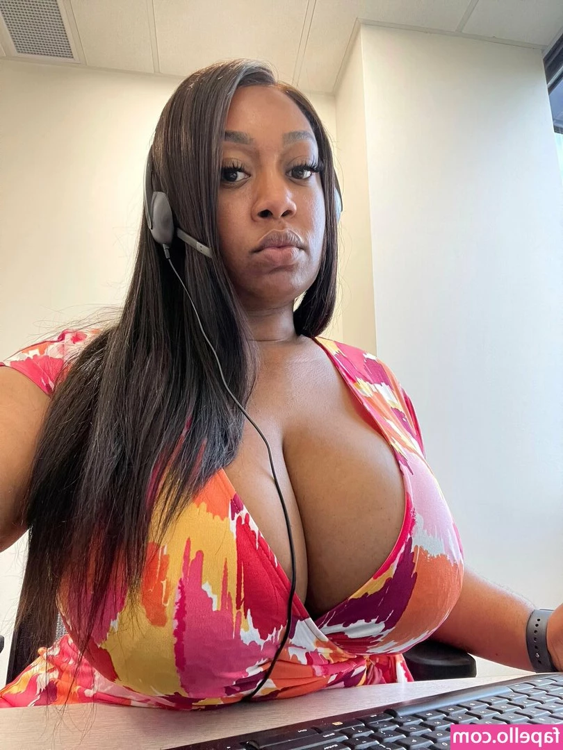 brittney_tonee [ brittney-tonee ] - Curvy but I am so excited to start losing weight