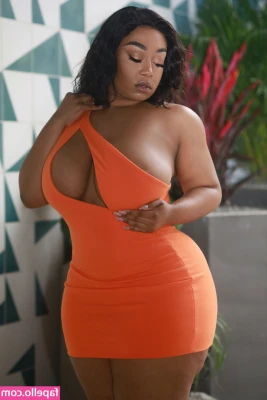 brittney_tonee [ brittney-tonee ] - Fresh set. You like my new color?