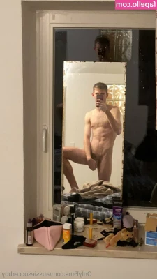aussiesoccerboy - Big titties need a big dick 💦