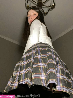 eva_taft [ eva-taft ] - I kissed a girl   trinity57