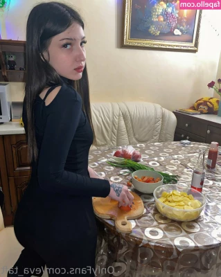 eva_taft [ eva-taft ] - I've never had shower sex, but I dream of trying it with you and