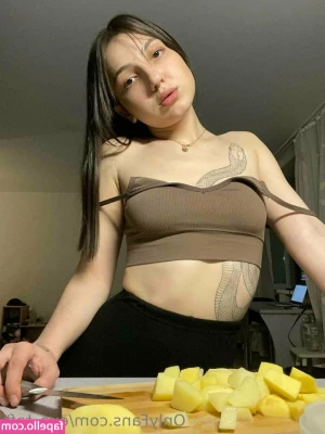 eva_taft [ eva-taft ] - We like to destroy our triceps