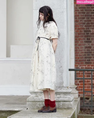 Doddleoddle - so many pics of my ass. do you reckon you could pick it out of a line