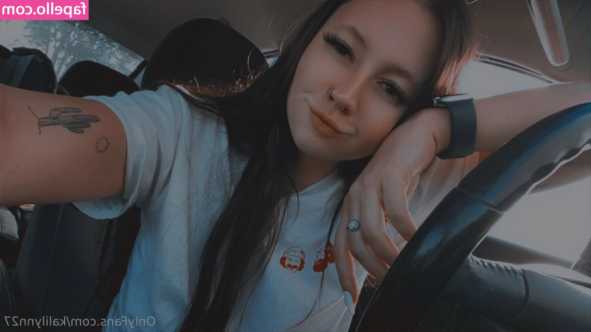 kalilynn27 - Tip me  2 to see what s underneath my hand and the bubbles