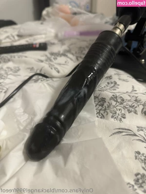 blackangel999freeof - Daddy, can you gently clean every inch of our bodies?? 😈💦👅