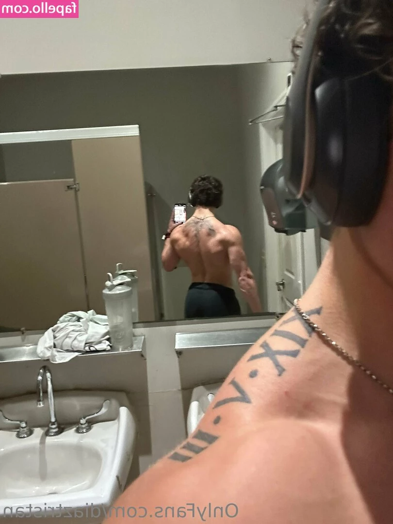 gainsfromgeebs - You have small dick “spitting” 💦💦