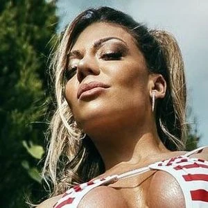 Izabelle Paula