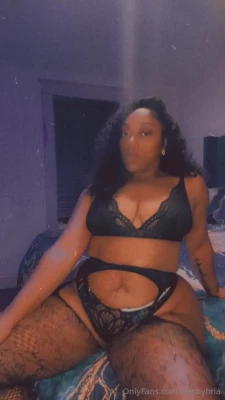 kissbybria - Just waiting patiently for you to get home👉.👉.👉my fat pussy