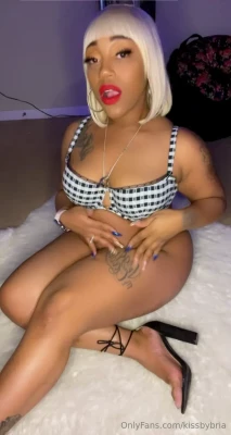 kissbybria - One request I got for this year was to show off my height more - how