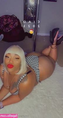 kissbybria - Mid day warm up  who wants to join me
