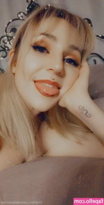 elliebeansfree - Anyone for some big booty shaking?
