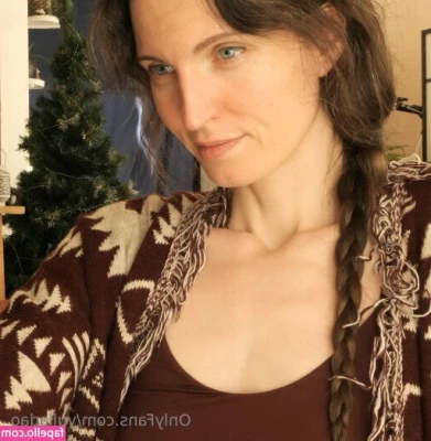 yulladao - Crunchy is the name of the game  Show my sexy asmr some love