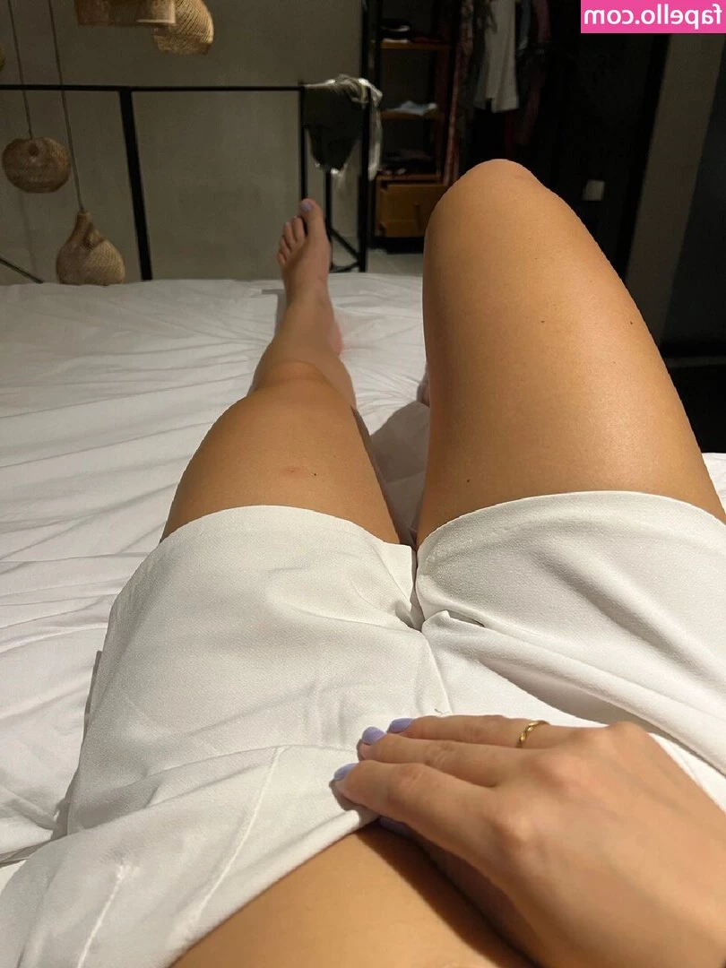 blondematildax - Who wants some custom content