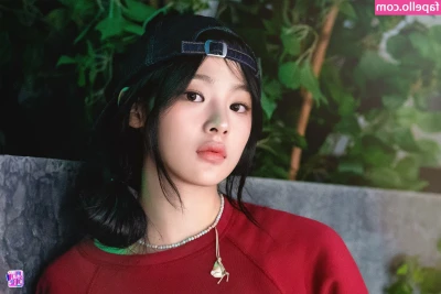 Minji - Have a wonderful day watching the teaser of the very passionate video