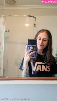 angel1999xxx - Suck me toes   Now