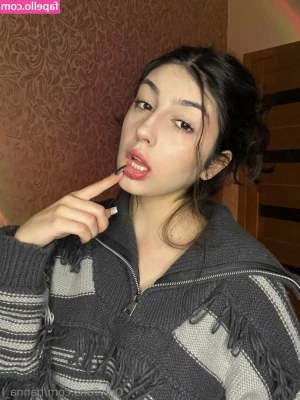hanna_l [ hanna-l ] - With Or Without Glasses?👀  Sept Rewards Set B🌸