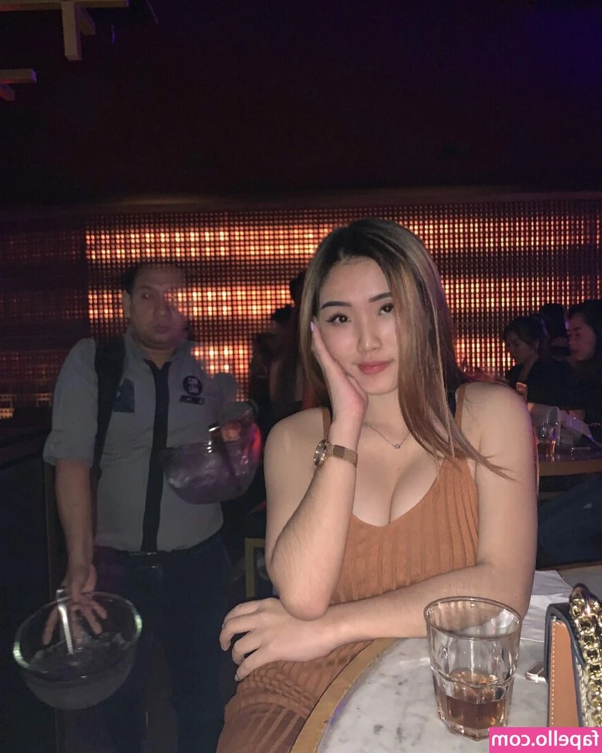 Anastasya Khosasih [ anastasya-khosasih ] - guess my favorite pornstar who inspired this image ;)