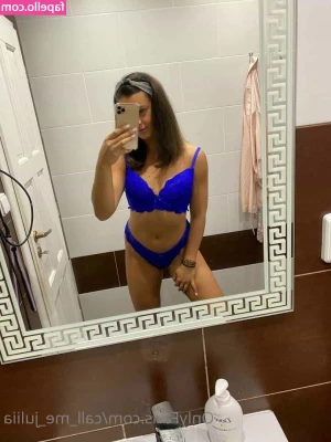 call_me_juliia [ call-me-juliia ] - Back dimples