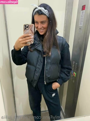 call_me_juliia [ call-me-juliia ] - ready to be on a tropical beach somewhere, wanna join?