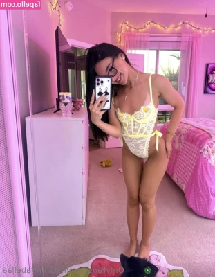 Milanmirabellaa - Elisabeth is a 47-year-old Brazilian woman of German descent. She is