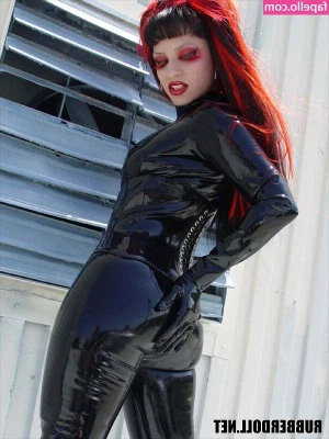RubberDoll - I m waiting for you to come have your way with me