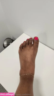 island_queen160 [ island-queen160 ] - Fresh pedi & I’m still not satisfied (call me high