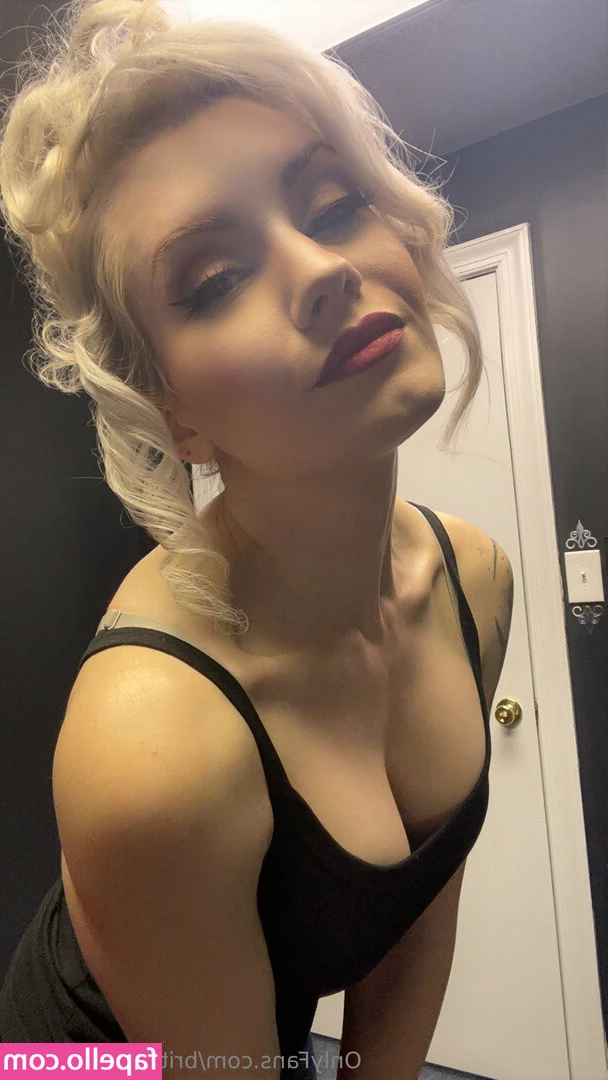 brittanyjean_free [ brittanyjean-free ] - Cock ring jerk of  wait till the end and watch it rain cum