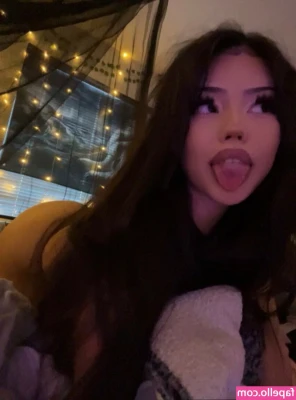 babagirl - All in favour of a titty fuck video being made? XD