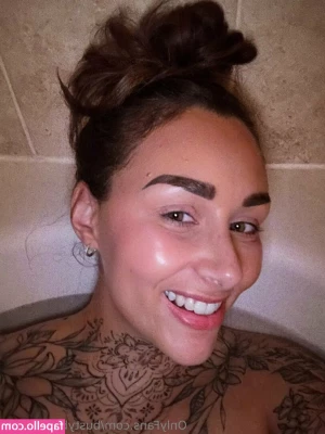 bustybellevip_xx [ bustybellevip-xx ] - Happy Friday babies