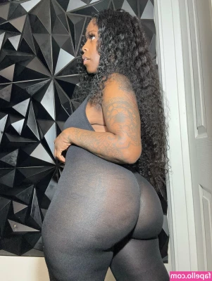 BaeFromHouston - FREE SUBSCRIPTION   Dad look at this bitch very hot and wanting to