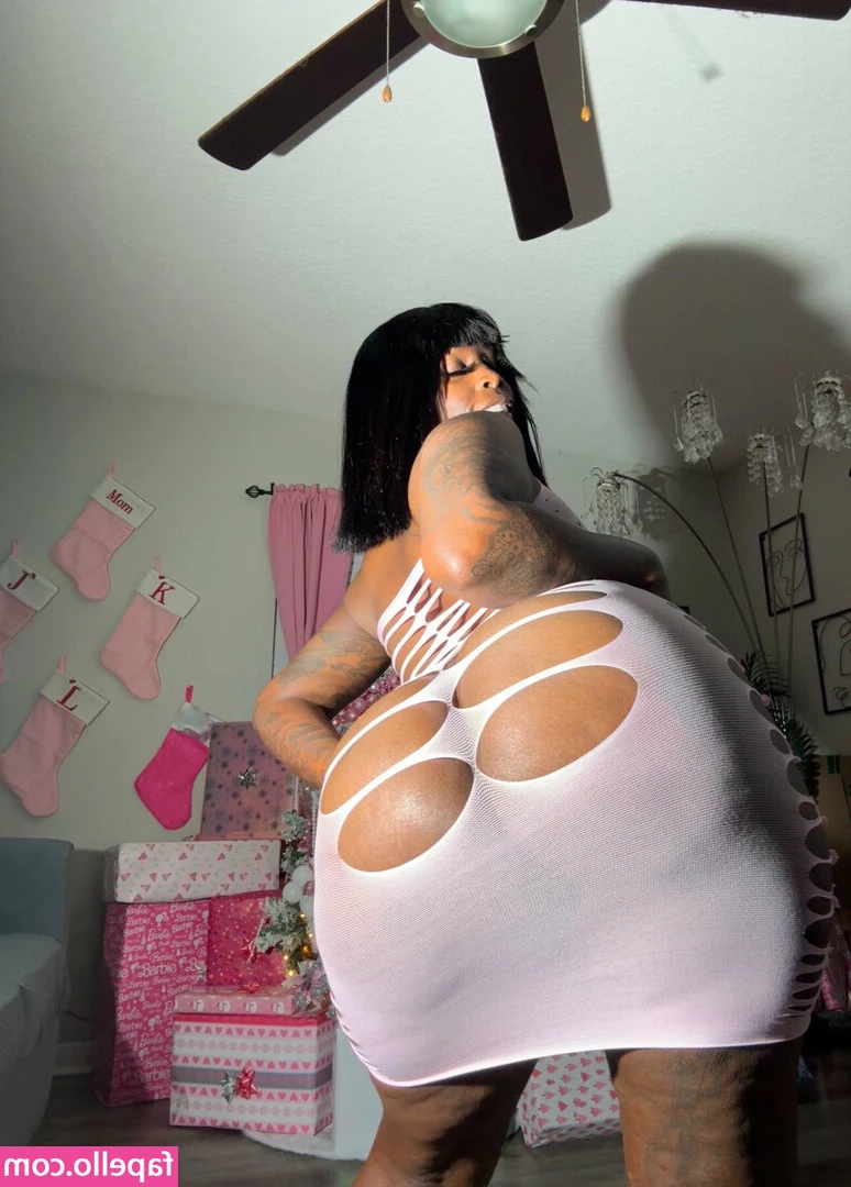 BaeFromHouston - I woke up like this……. FLAWLESS 💋