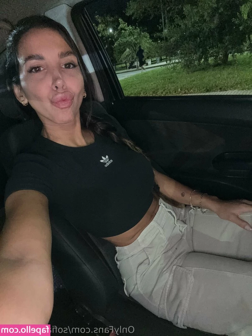 sofiaa_moreno [ sofiaa-moreno ] - Getting spoiled over on Wish Tender! This top feels like butter on my