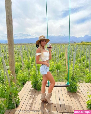 sofiaa_moreno [ sofiaa-moreno ] - Good afternoon