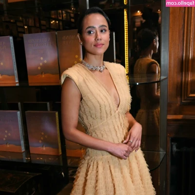 Nathalie Emmanuel [ nathalie-emmanuel ] - Beautiful weather we’re having 👀