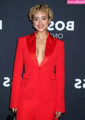 Nathalie Emmanuel [ nathalie-emmanuel ] - Love my new pink panties but they look even better on the floor  dm