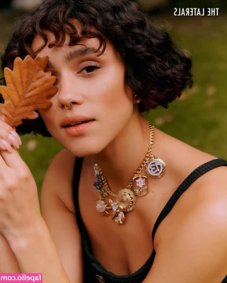 Nathalie Emmanuel [ nathalie-emmanuel ] - Kinda looks like a desktop bg? gonna have to cover the nips with